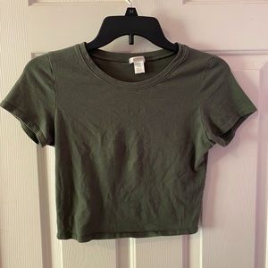 Army green short sleeve crop top